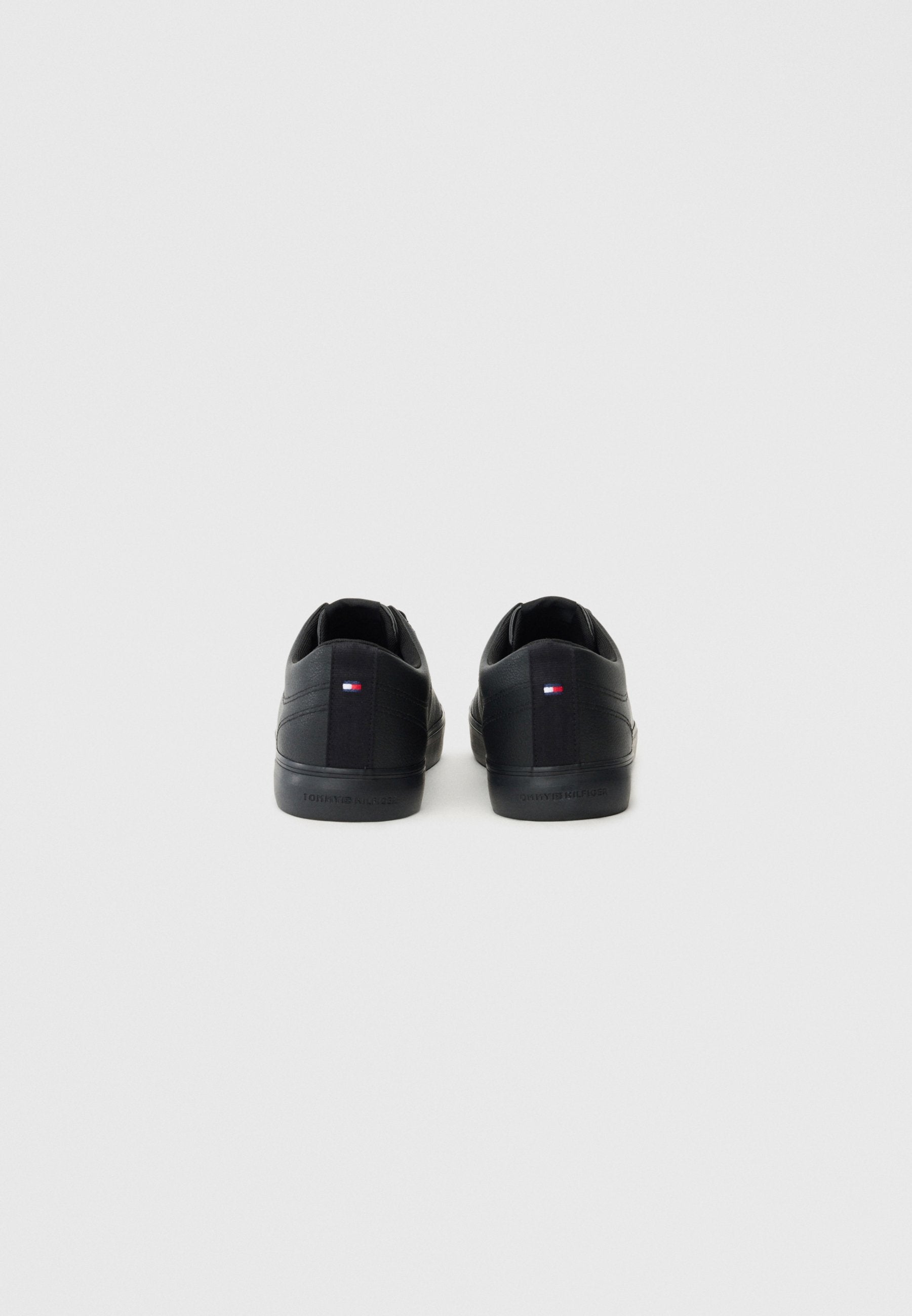 LOGO TRAINERS WITH LEATHER Media 3
