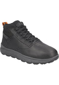 Schwarze High-Top-Sneaker mit einem Obermaterial aus Leder, strukturierten Mesh-Einsätzen, grauer Gummisohle und orangefarbenem Akzent an der Fersenschlaufe.