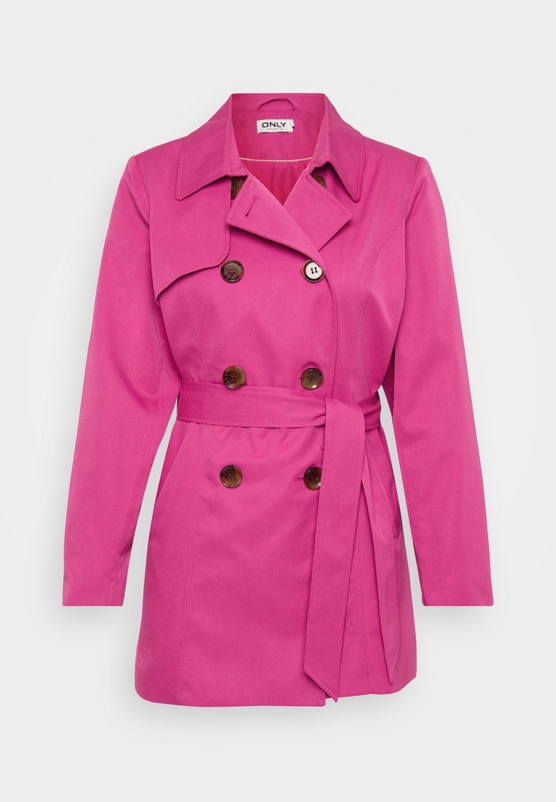 Rosa Trenchcoat mit doppelseitigem Design, großen braunen Knöpfen, einem Gürtel in der Taille und einem Reverskragen. Glatte Textur.
