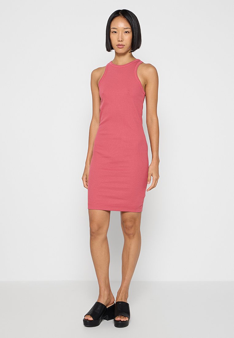 SLIM FIT Media 1