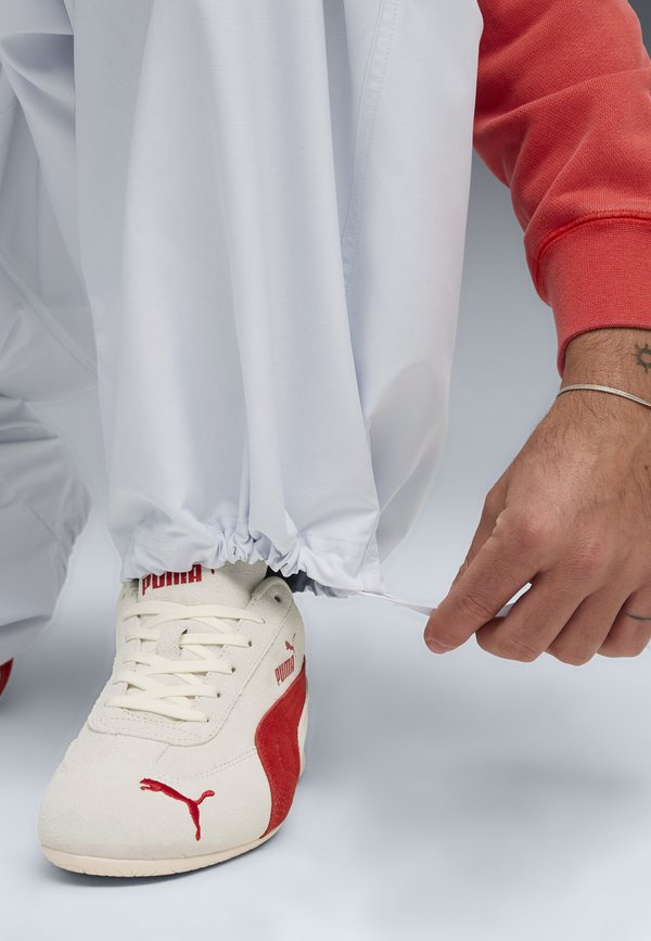 Puma FUTURE ARCHIVE EXTREME WV OP - Cargo trousers - silver mist