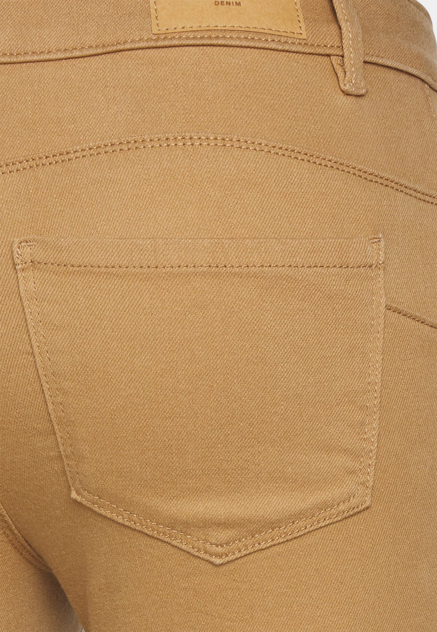 Vero Moda Petite VMHOT SEVEN PUSH PANT