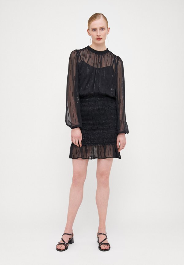 Vero Moda Tall VMKIRA SMOCK SHORT DRESS