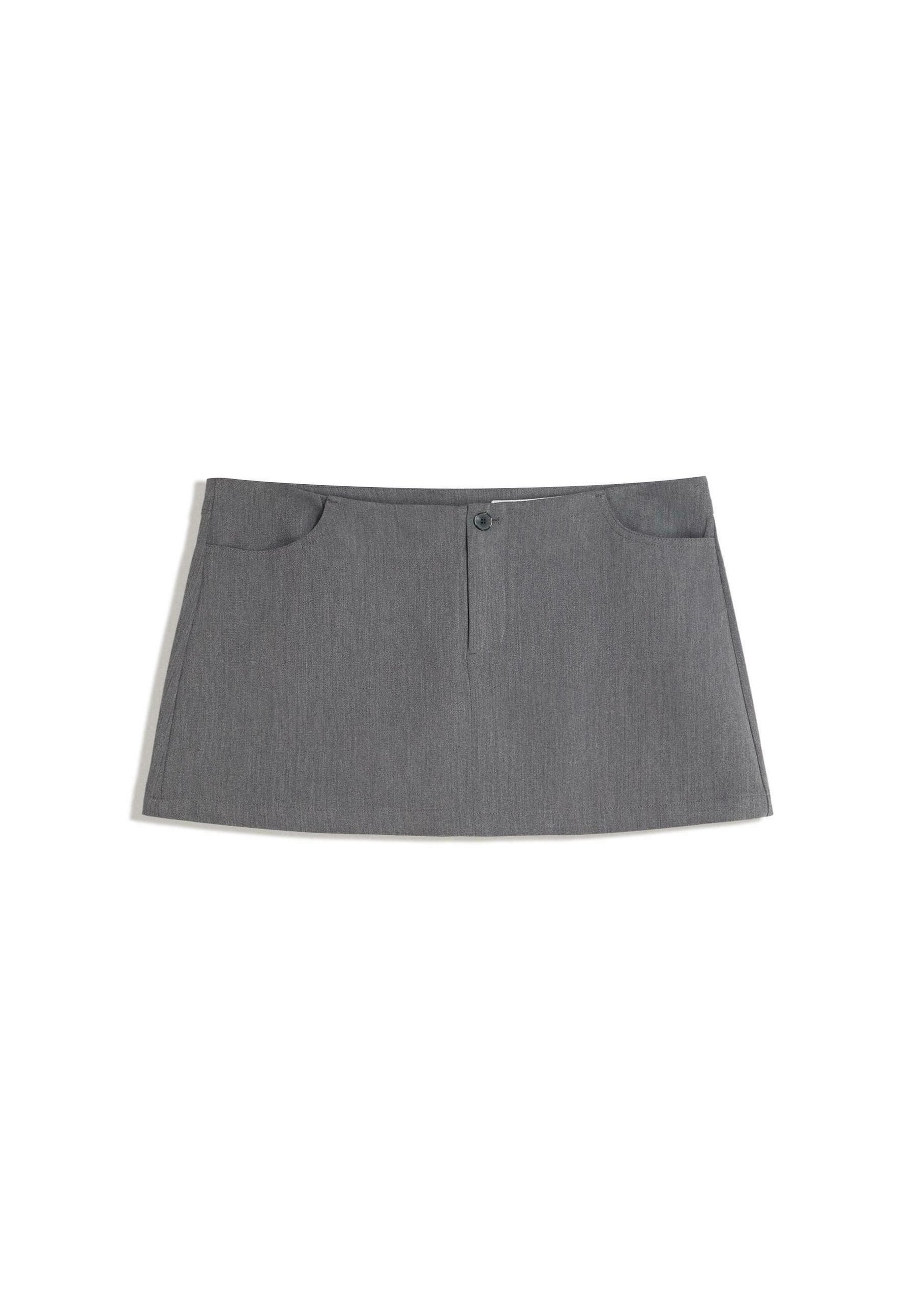 Bershka TAILORED-FIT