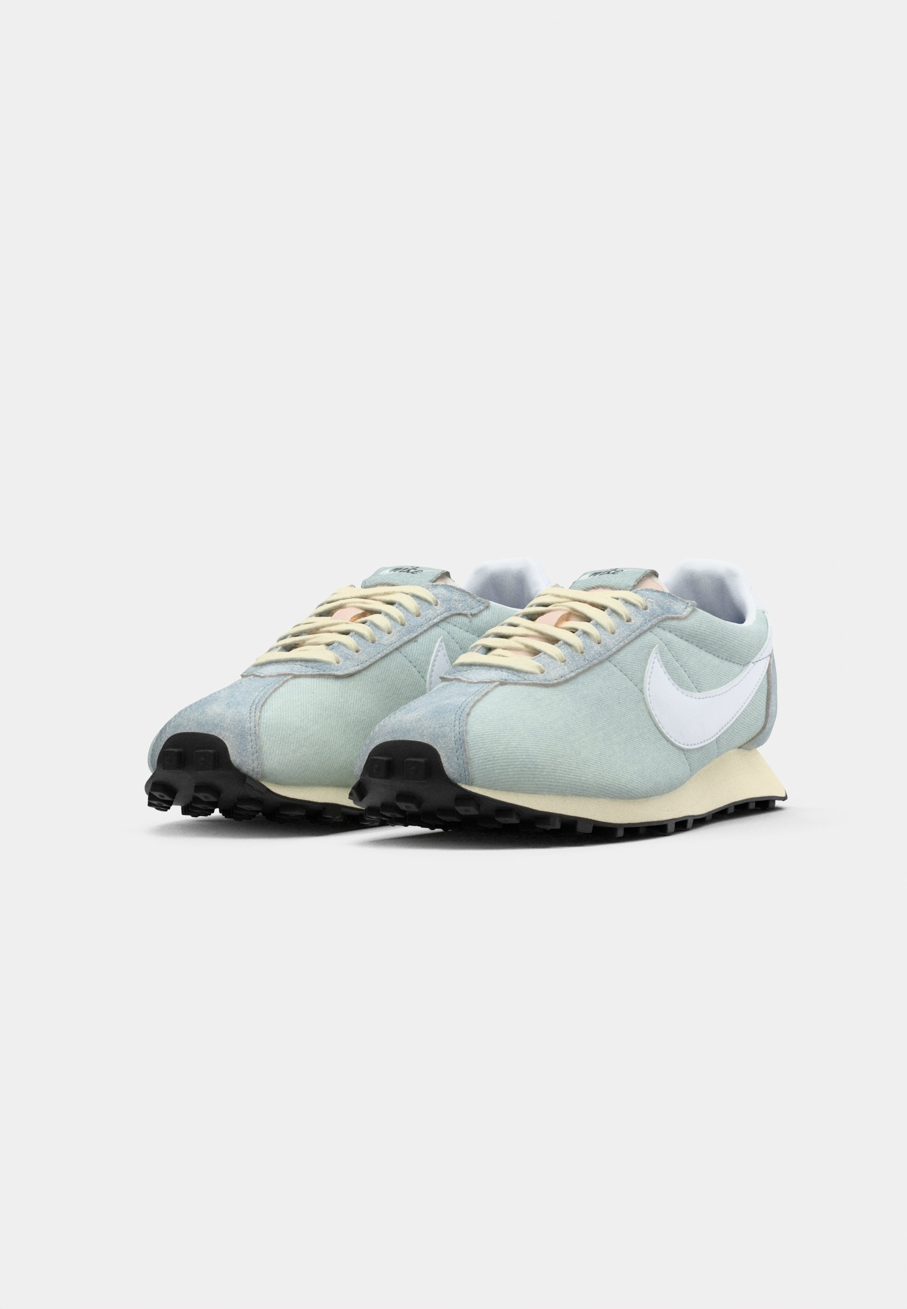 Nike Sportswear LD 1000