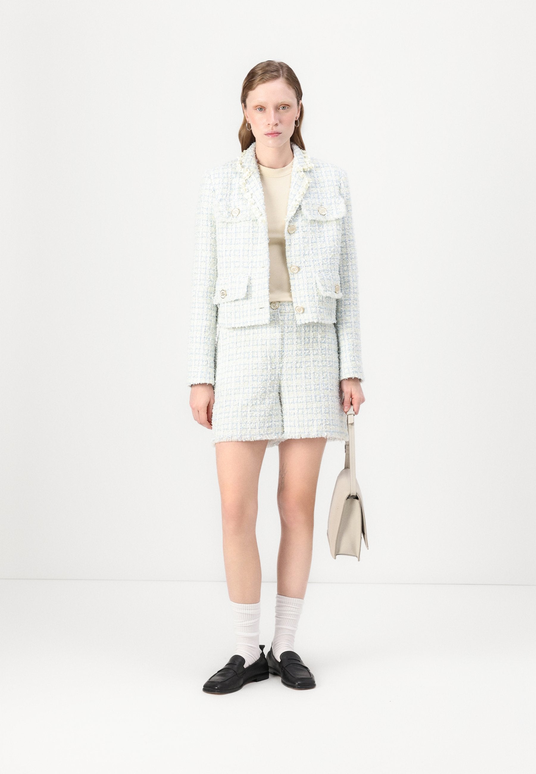 KARL LAGERFELD Shorts Media 2