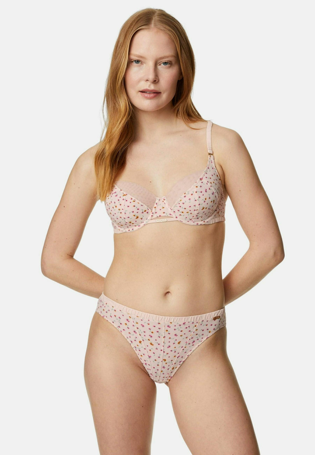 Marks & Spencer HIGH LEG KNICKERS