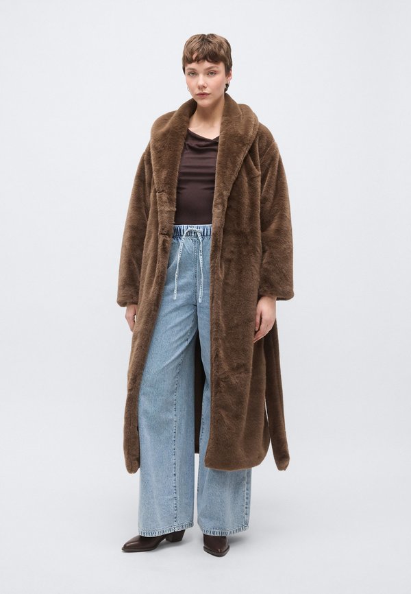 Vero Moda Tall VMVALERIA PULL UP
