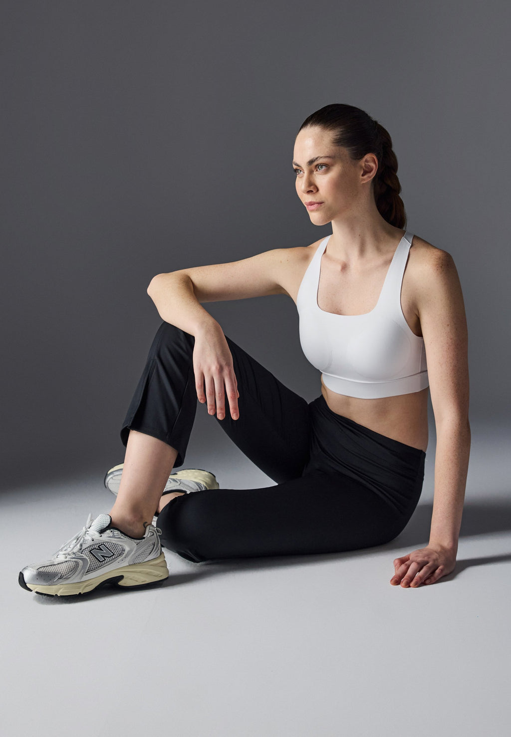 Even&Odd active MEDIUM SUPPORT SQUARE NECK SPORTS BRA WITH PADDING