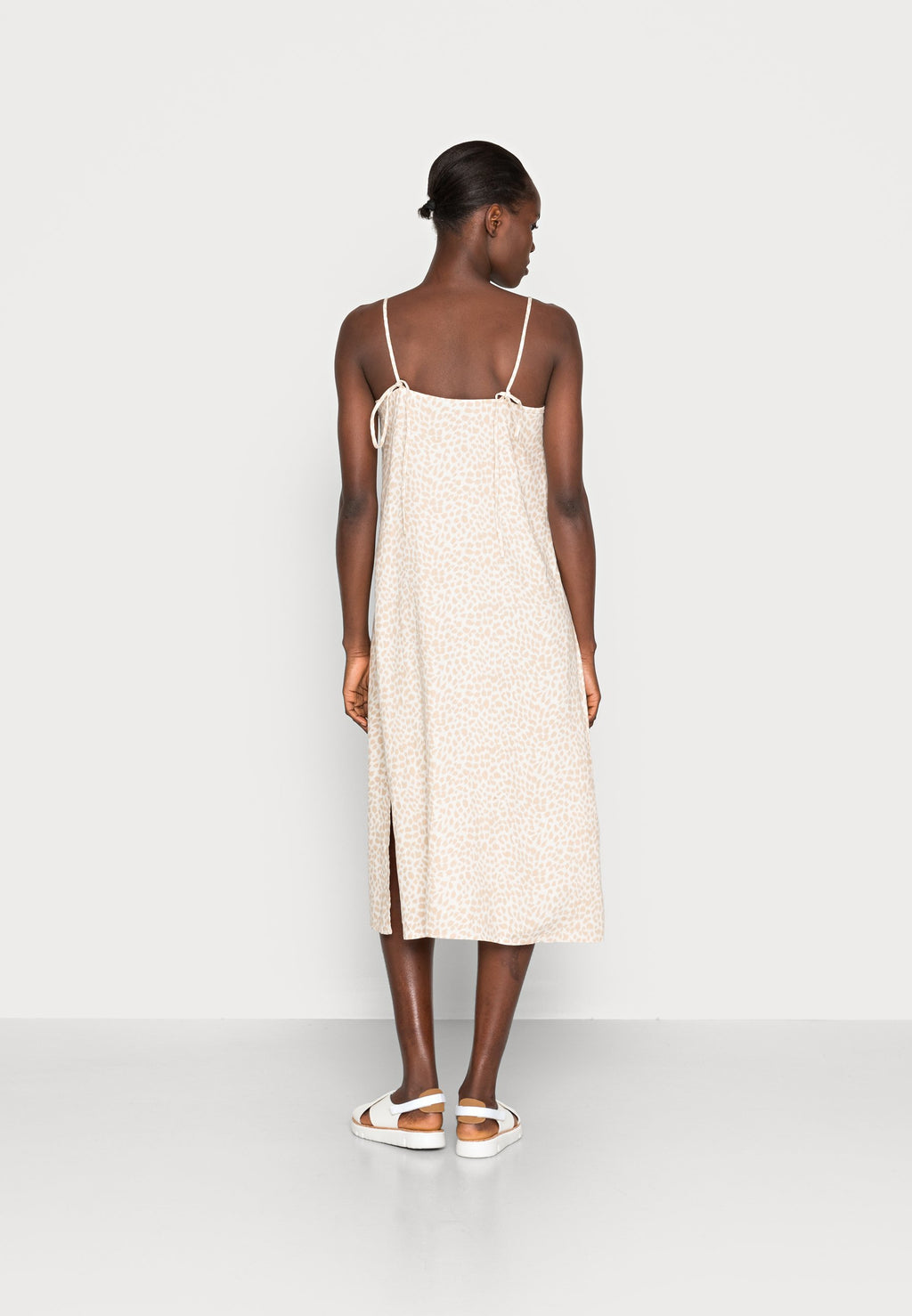 GAP V NECK CAMI MIDI DRESS