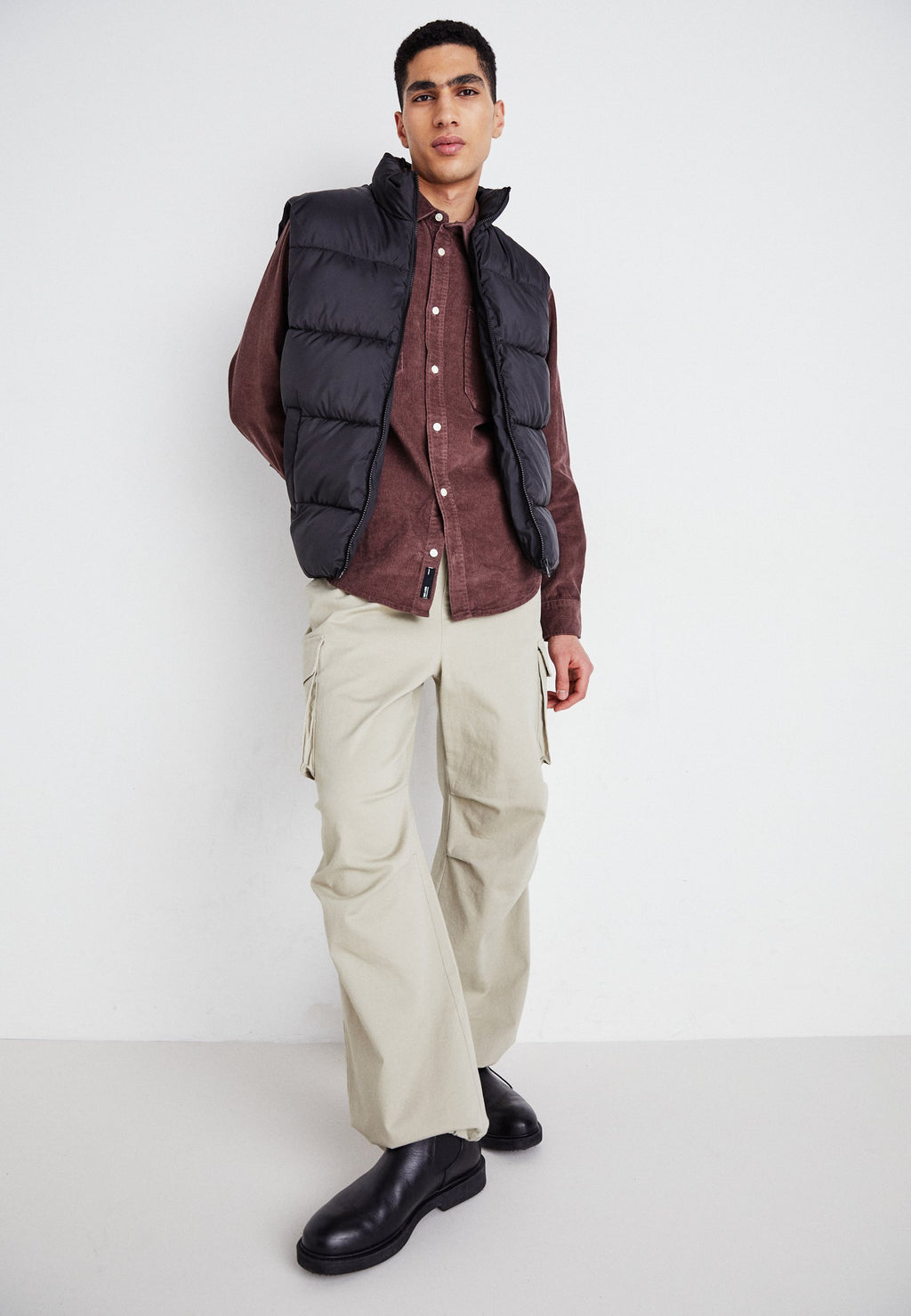 ONSKAZI LOOSE PARACHUTE PANT Media 2