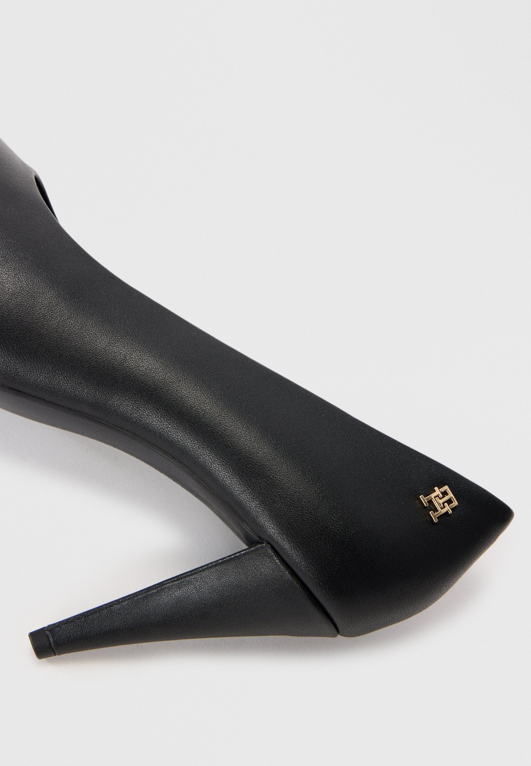 LEATHER TH MONOGRAM HIGH HEELS Media 7