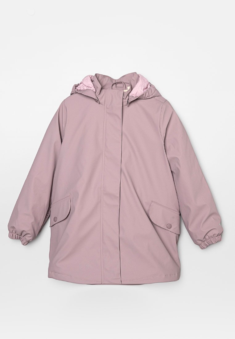 Helle pinkfarbene, wasserdichte Jacke mit Kapuze, elastischen Bündchen und zwei Fronttaschen. Glatte Textur mit einer kontrastierenden gefütterten Kapuze.