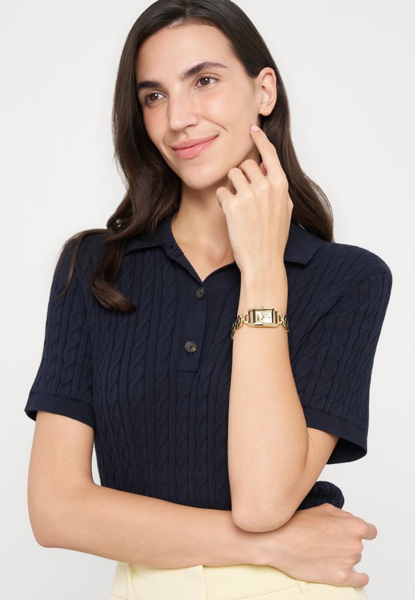 DKNY