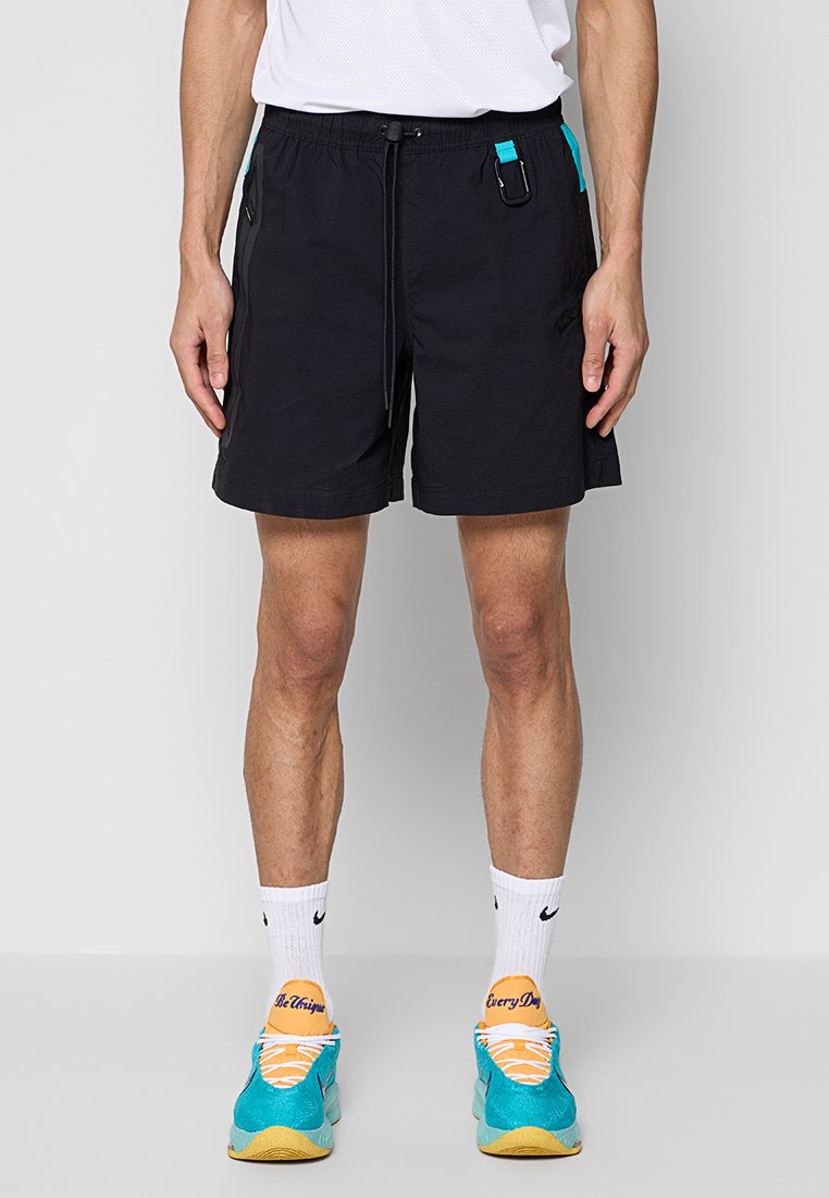 Nike Sportswear TREK