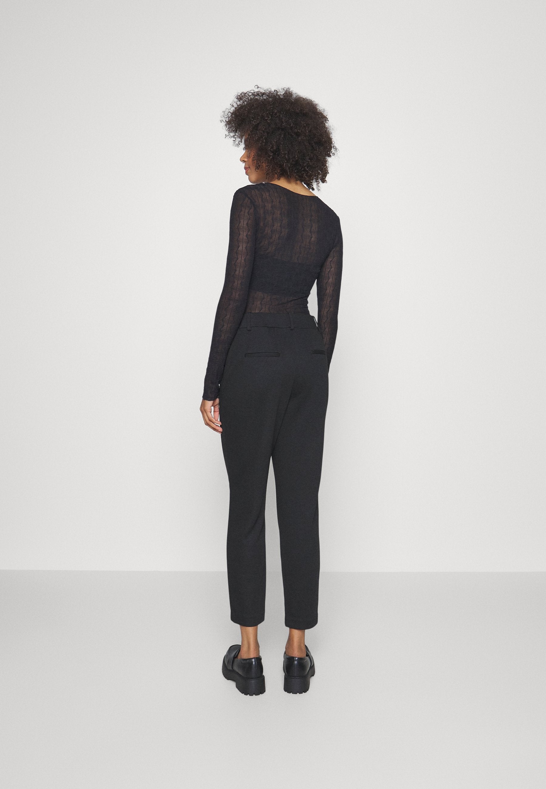 Vero Moda VMSUMICLARA TAPERED PANT