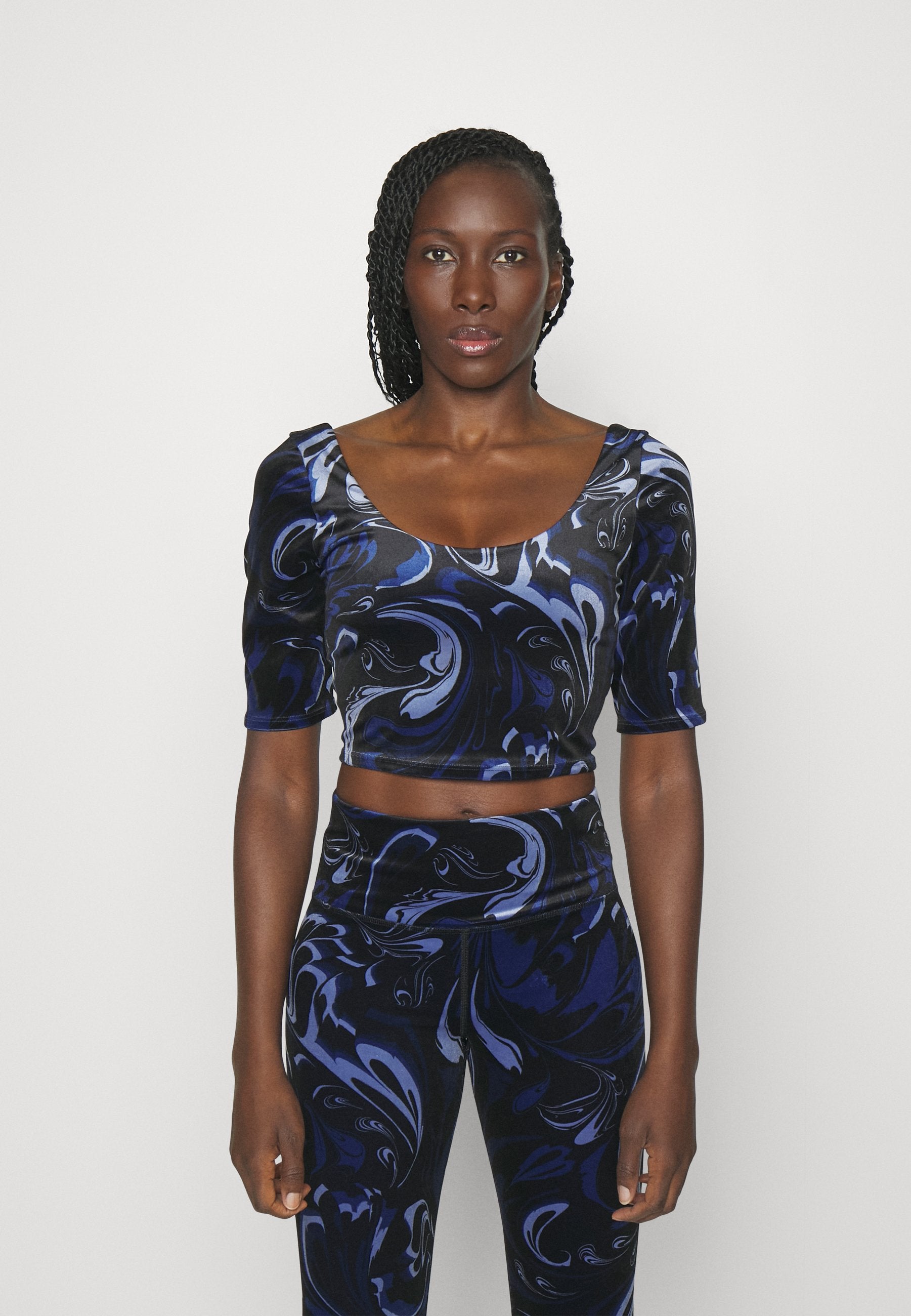 Athleta EXHILARATE CROP A-C