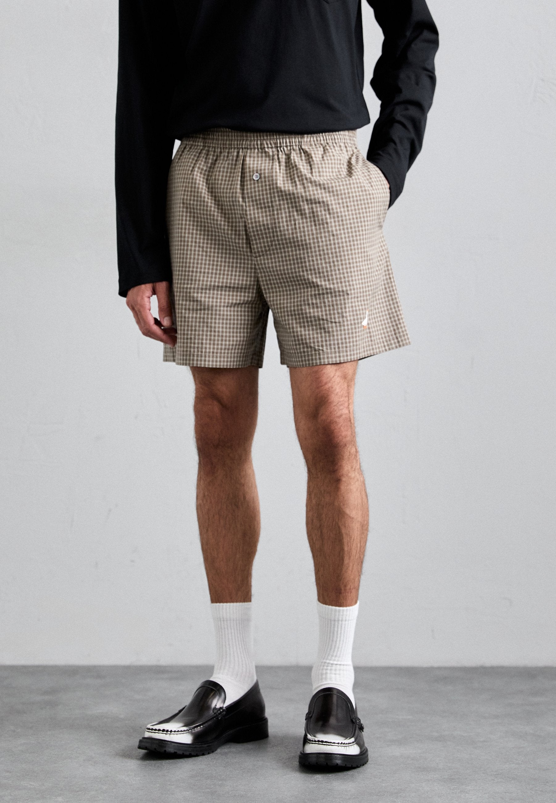 MOSCHINO EMBROIDERED GOOSE