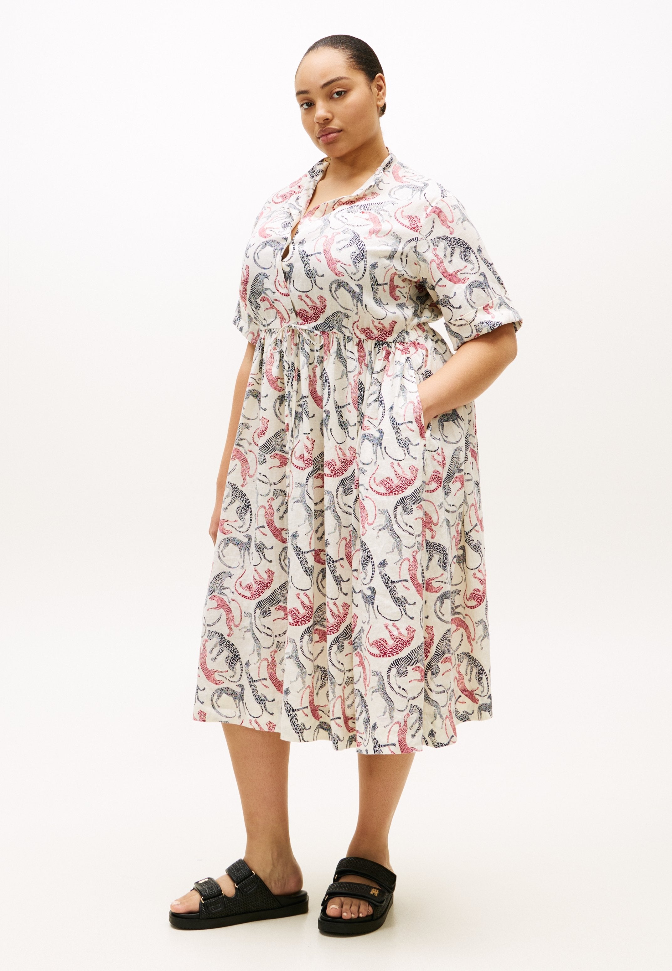 CURVE PRINT PURE LINEN MIDI SHIRT DRESS Media 2