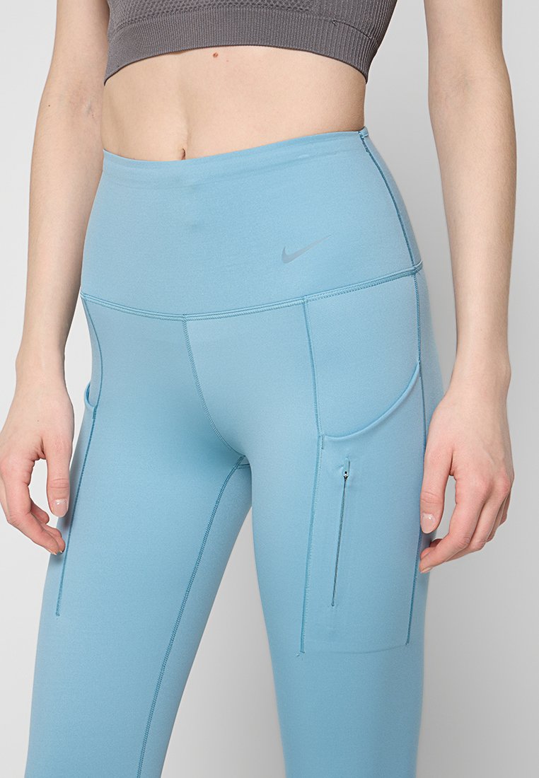 Nike Performance