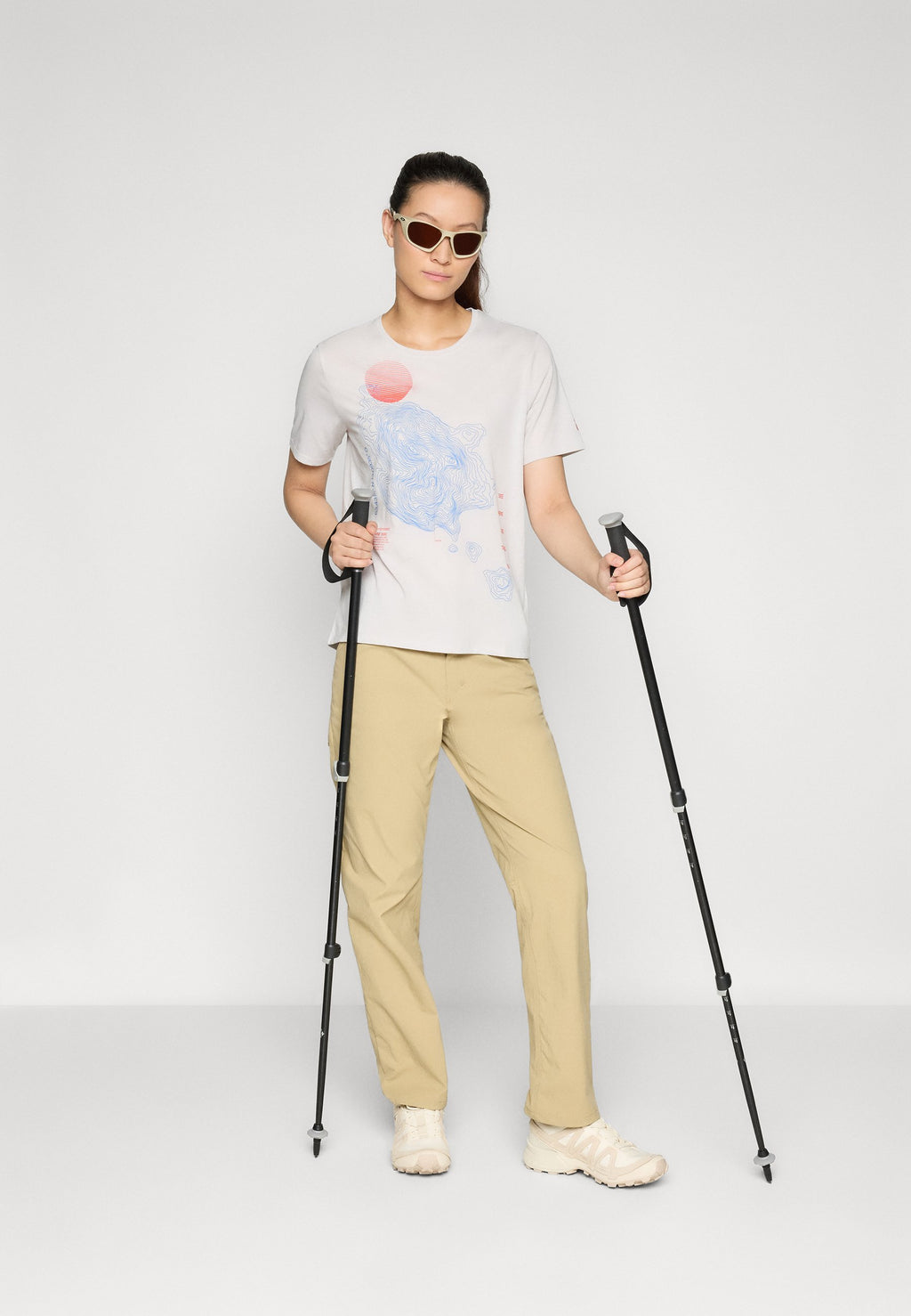 Peak Performance EXPLORE GRAPHIC TEE