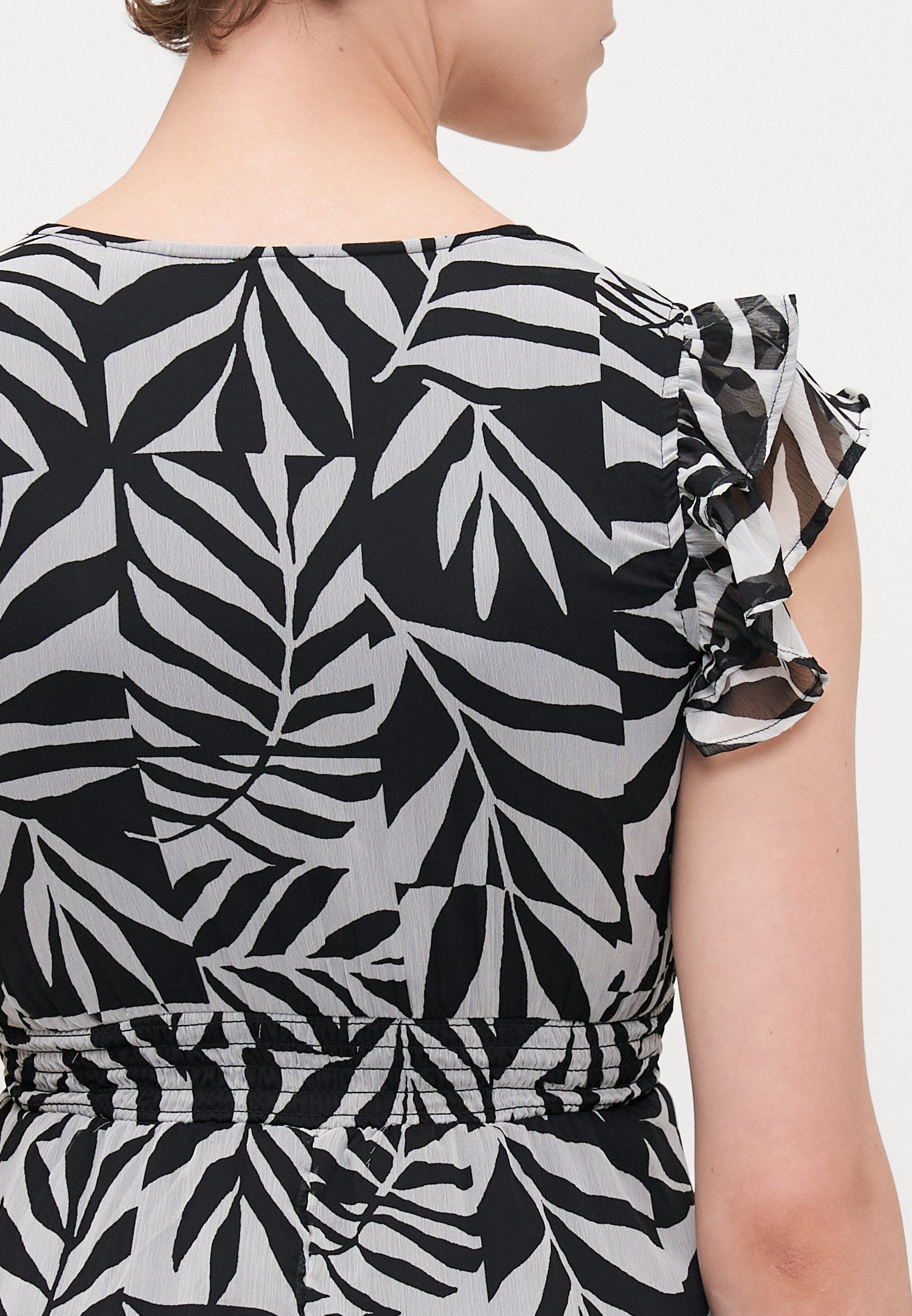 ONLASTA LIFE PEEKABOO DRESS  Media 6