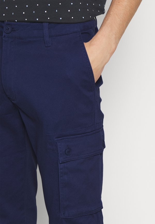 Pier One by Zalando