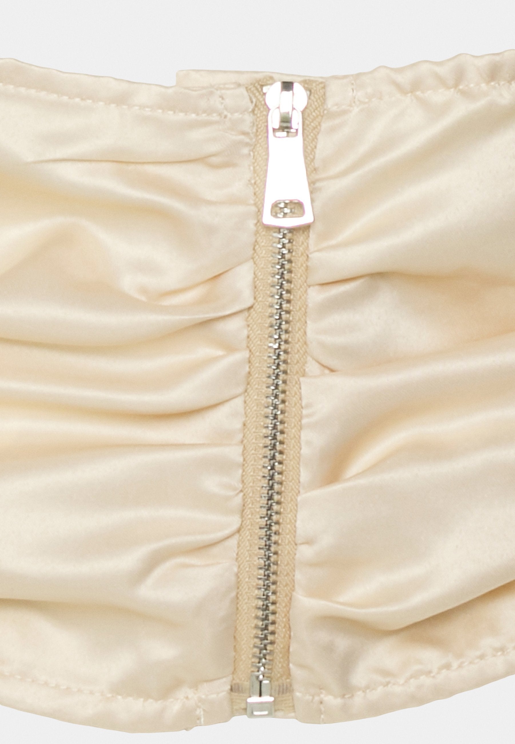Missguided Petite HALTER NECK CROP
