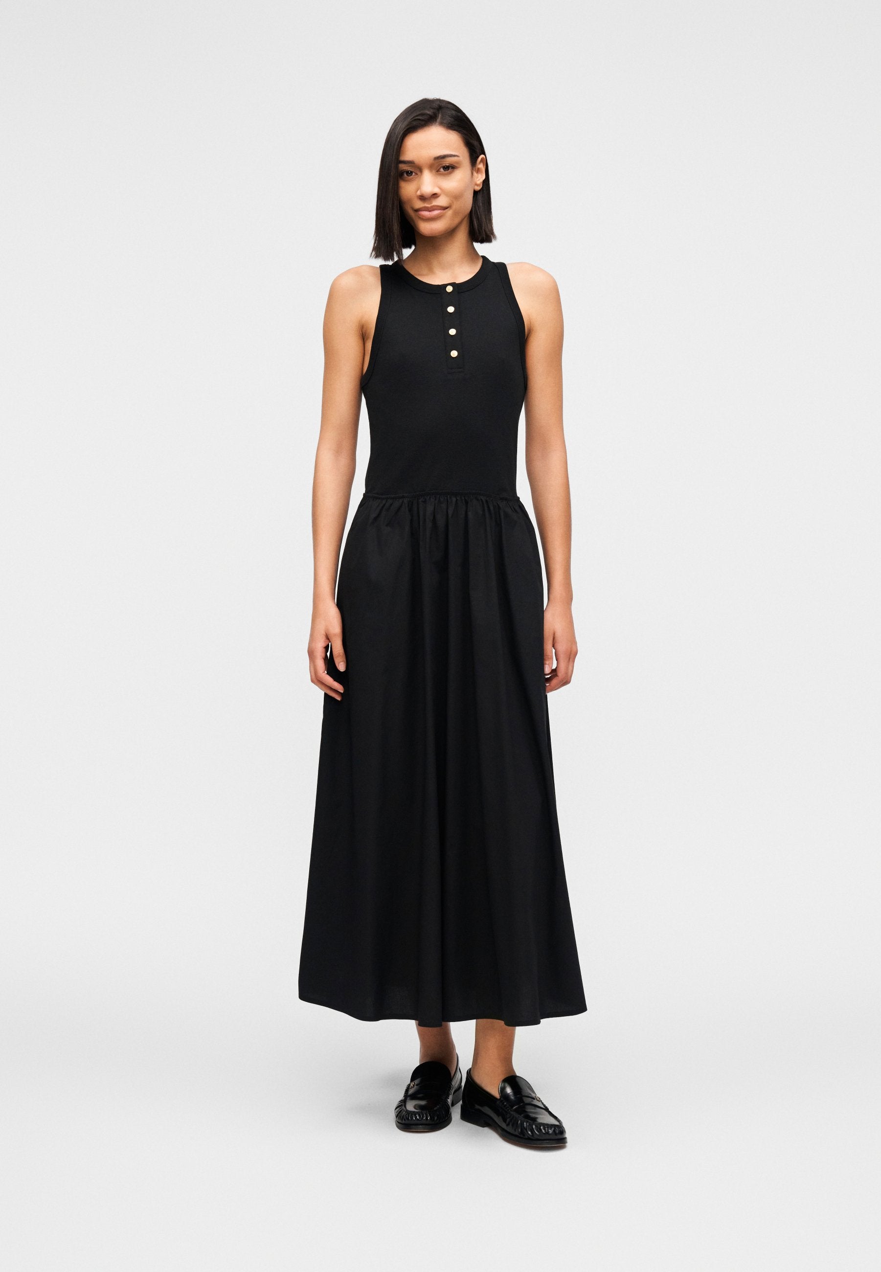 BUTTON DRESS Media 3