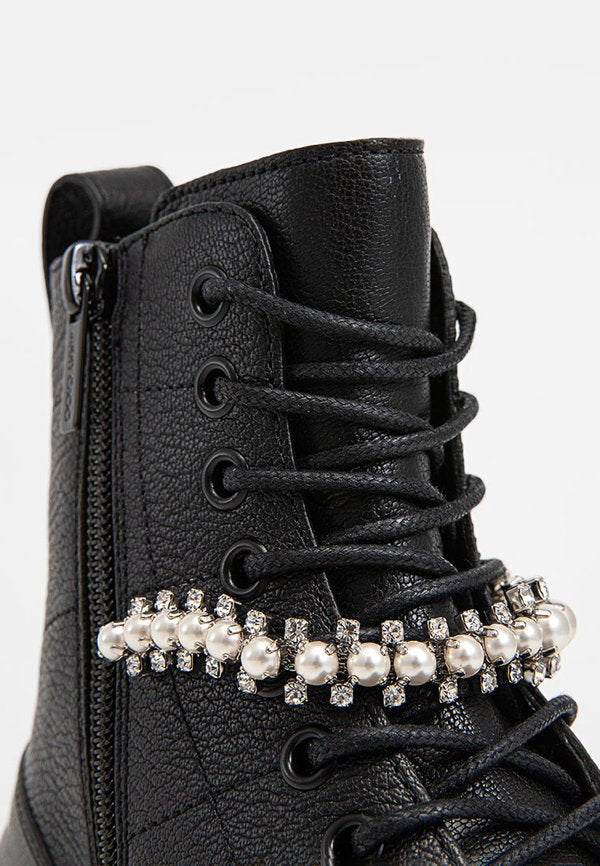 Jimmy Choo CRUZ