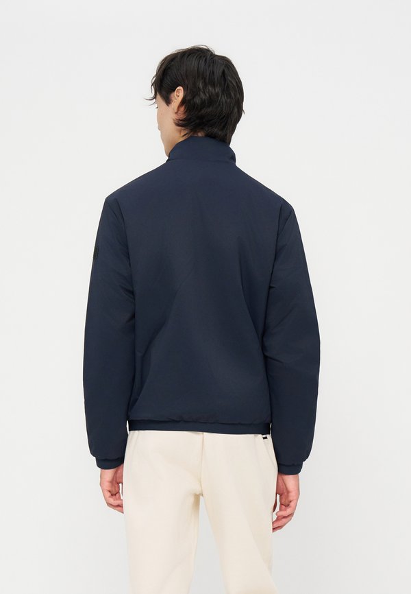 EA7 Emporio Armani