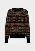 Strickpullover mit einem geometrischen Muster in Schwarz, Beige und Rost, Rundhalsausschnitt sowie gerippten Bündchen und Saum.