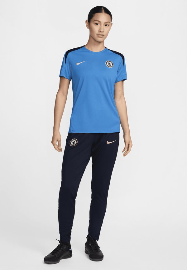 Nike Performance CHELSEA LONDON STRIKE