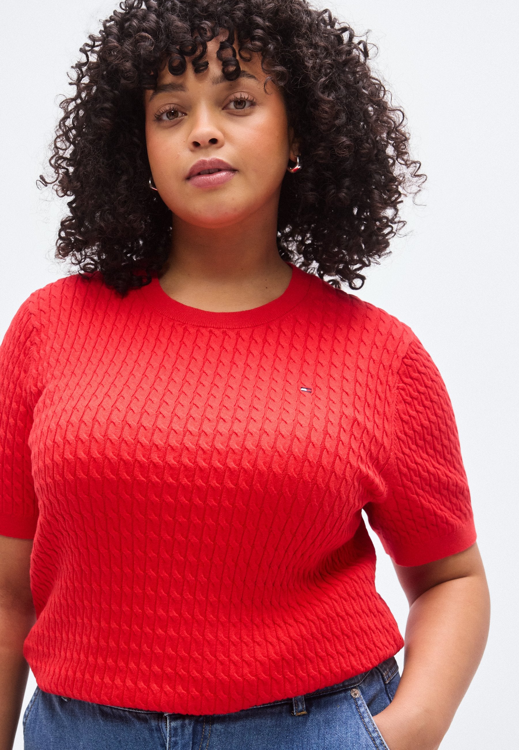 CURVE CABLE KNIT SHORT SLEEVE JUMPER Media 5