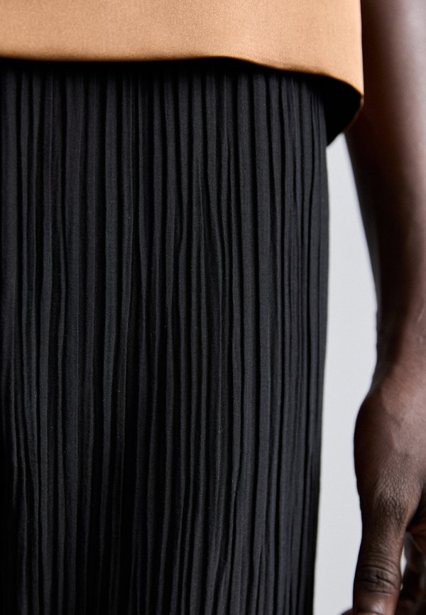 BITE Studios PARCHMENT TEXTURED TROUSER