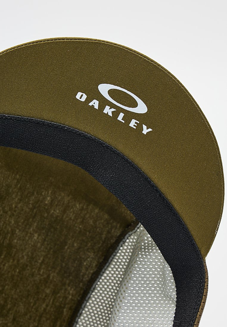 Oakley CADENCE ROAD