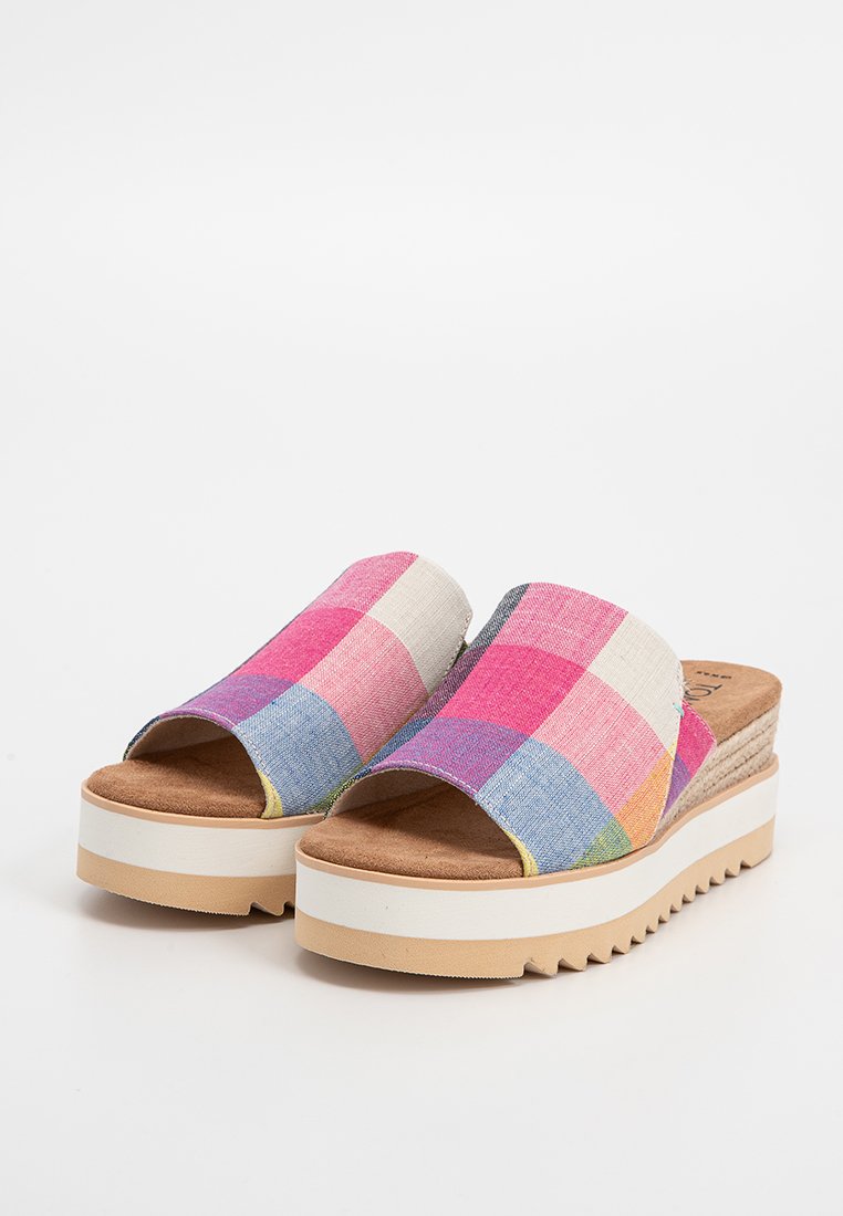 TOMS DIANA