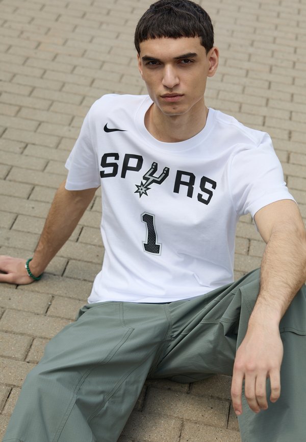 Nike Performance NBA SAN ANTONIO SPURS WEMBANYAMA TEE - Club wear - white/wembanyama