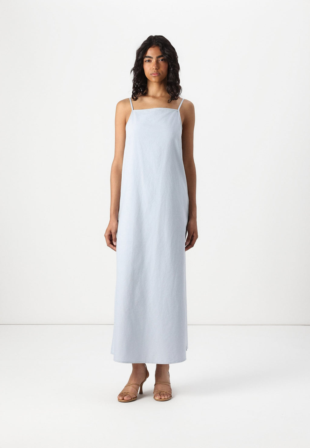 Pieces PCTARA STRAP MIDI DRESS