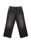 Schwarze Denim-Hosen mit weitem Bein und hoher Taille, vier Taschen und verblassten Details für einen abgenutzten Look. Klassische Nähte überall.