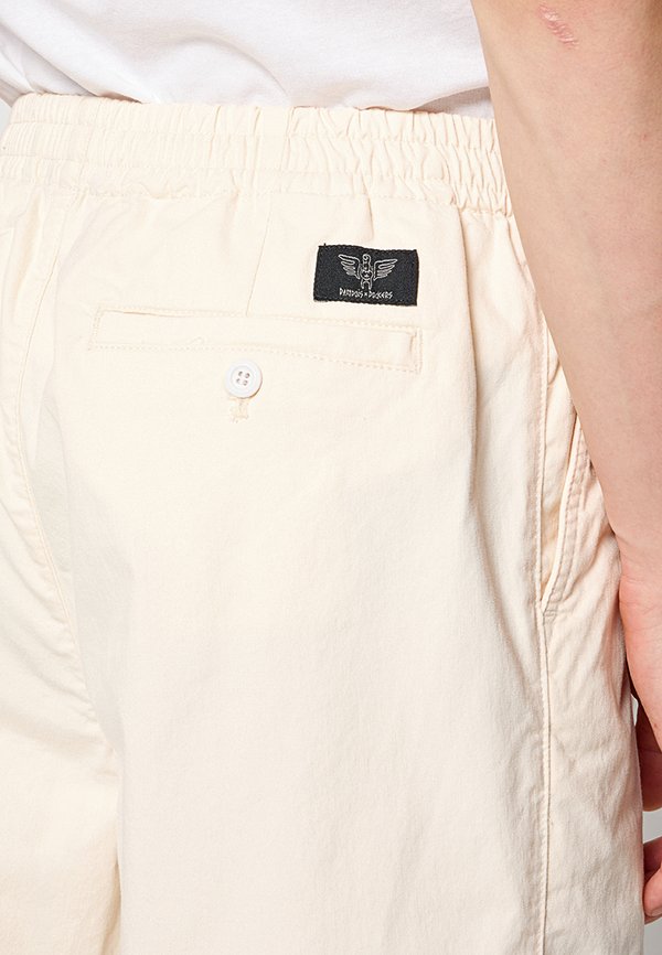 DOCKERS