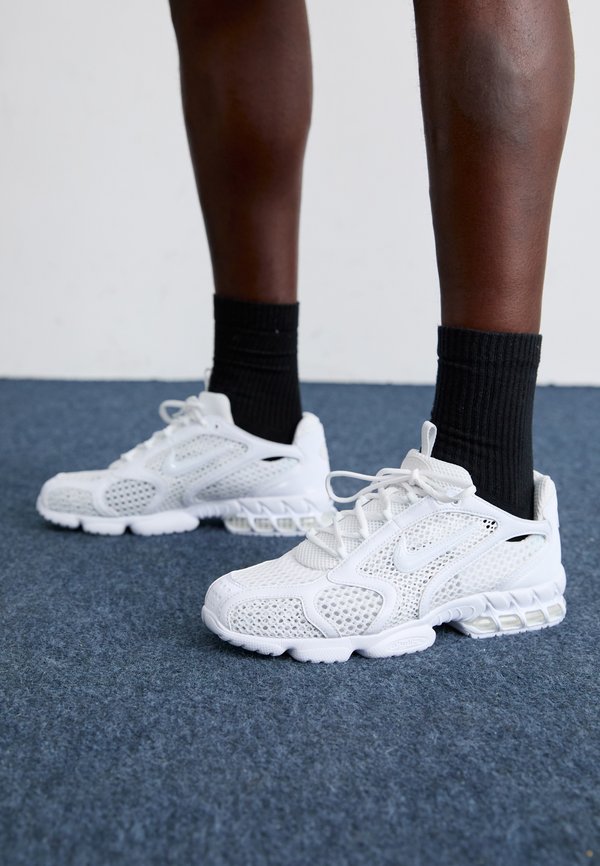 Nike Sportswear AIR ZOOM SPIRIDON CAGE 2 - Trainers - white/black