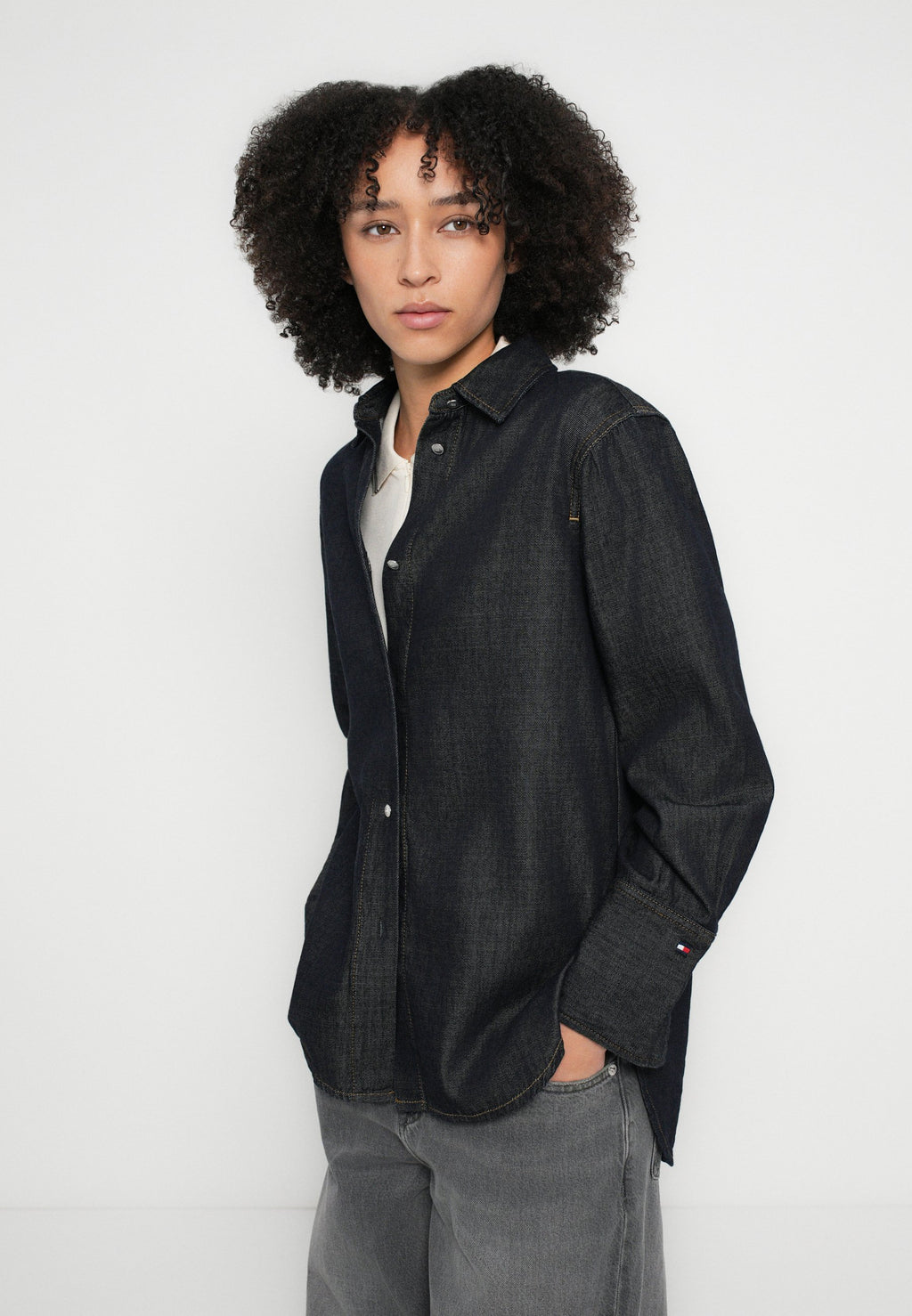 RELAXED FIT FLAG EMBROIDERY DENIM SHIRT Media 5