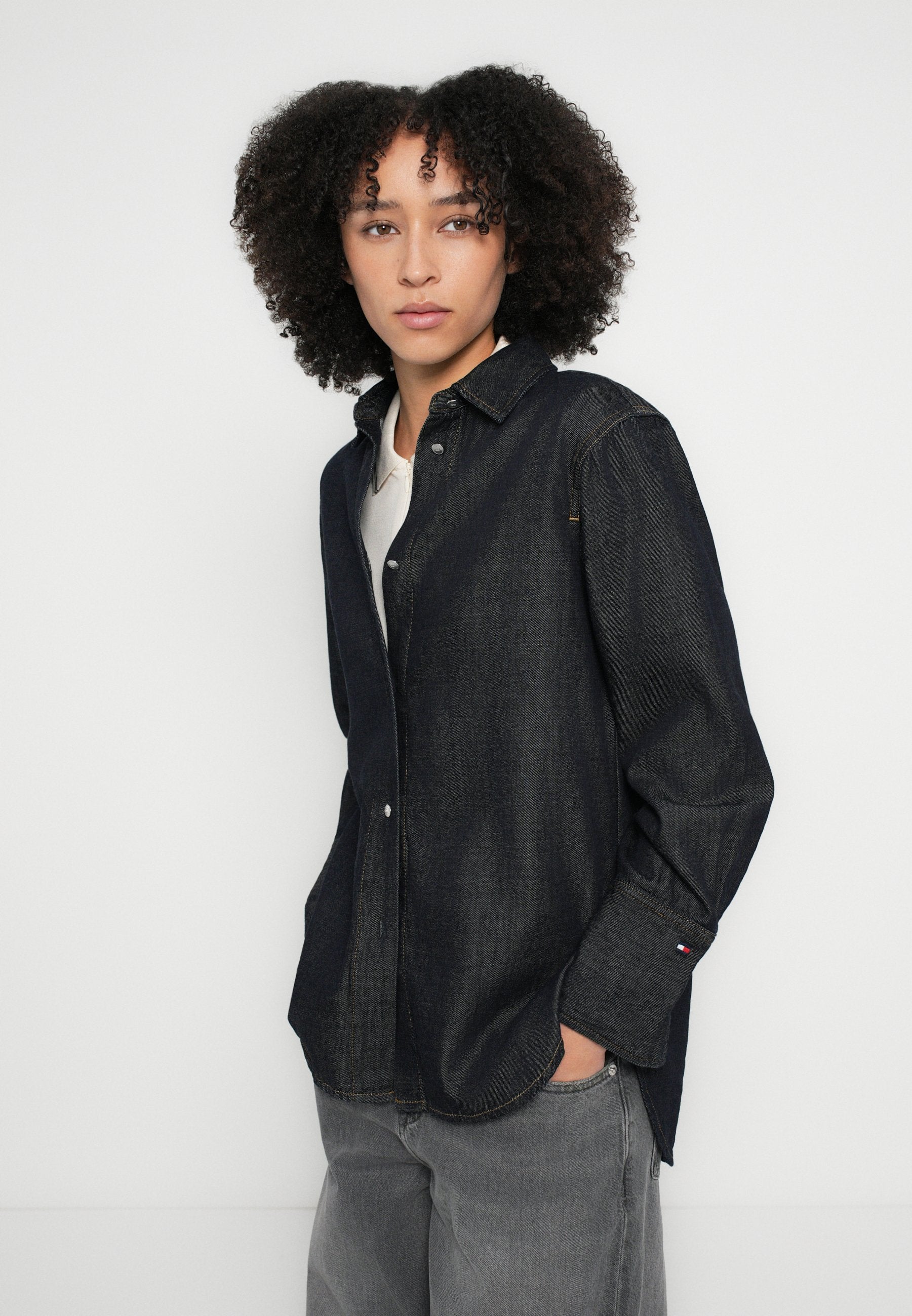 RELAXED FIT FLAG EMBROIDERY DENIM SHIRT Media 5