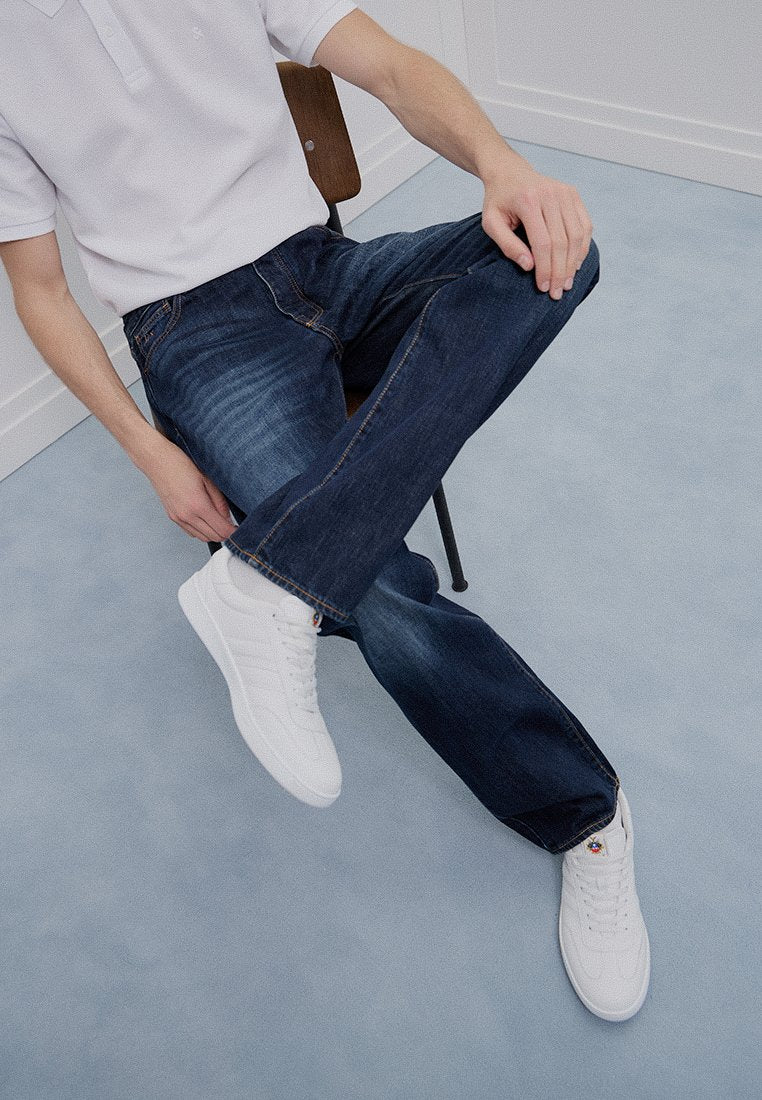 Armani Exchange Loose Jeans Media 1