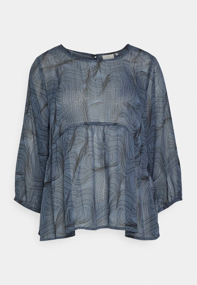 Blaues durchsichtige Bluse mit einem wellenförmigen Muster, runder Ausschnitt und Dreiviertelärmeln. Verfügt über eine geraffte Taille für eine lockere Passform.