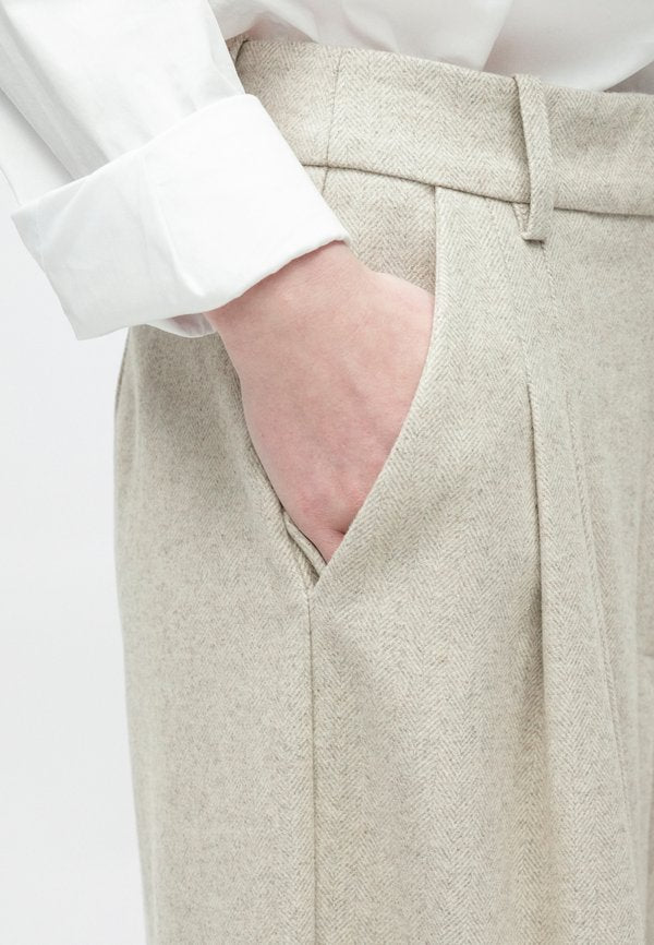 2nd Day MYLOS HERRINGBONE SUITING