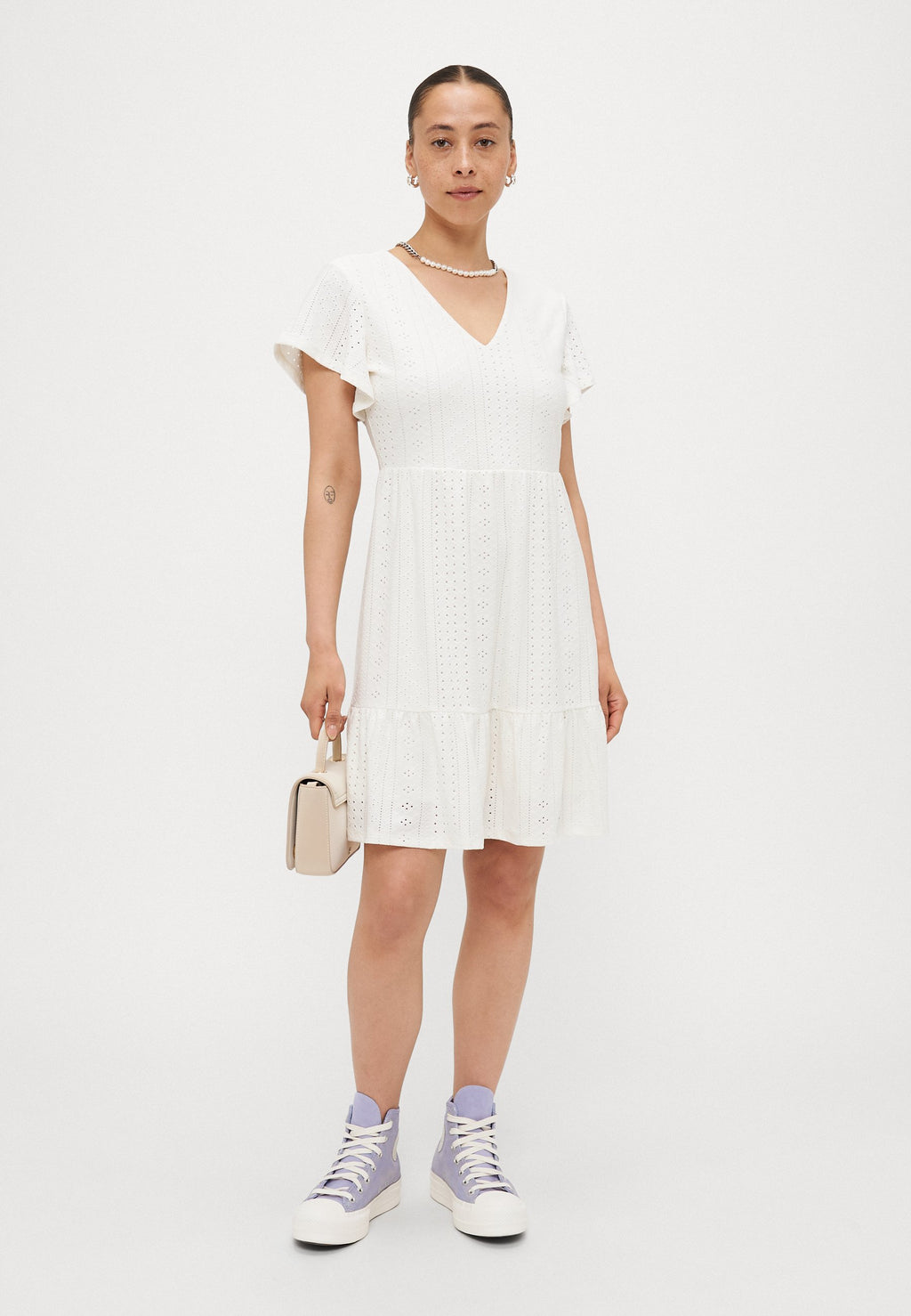 ONLSANDRA V NECK DRESS Media 2