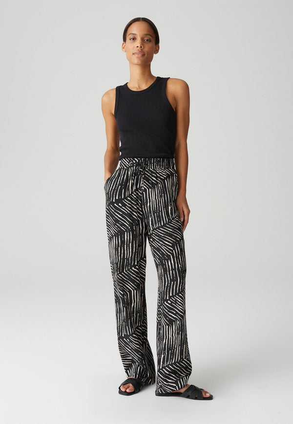 OPUS RISE WIDE FIT