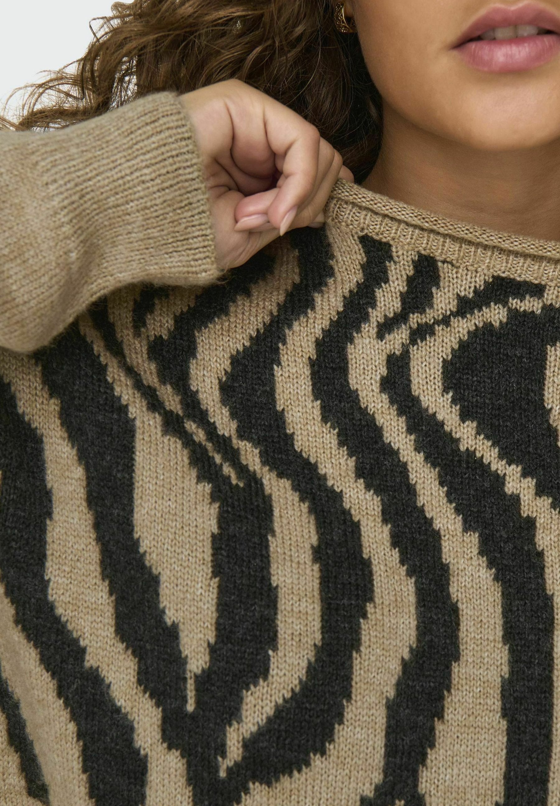 Knitted ONLJADE Knitted Media 4